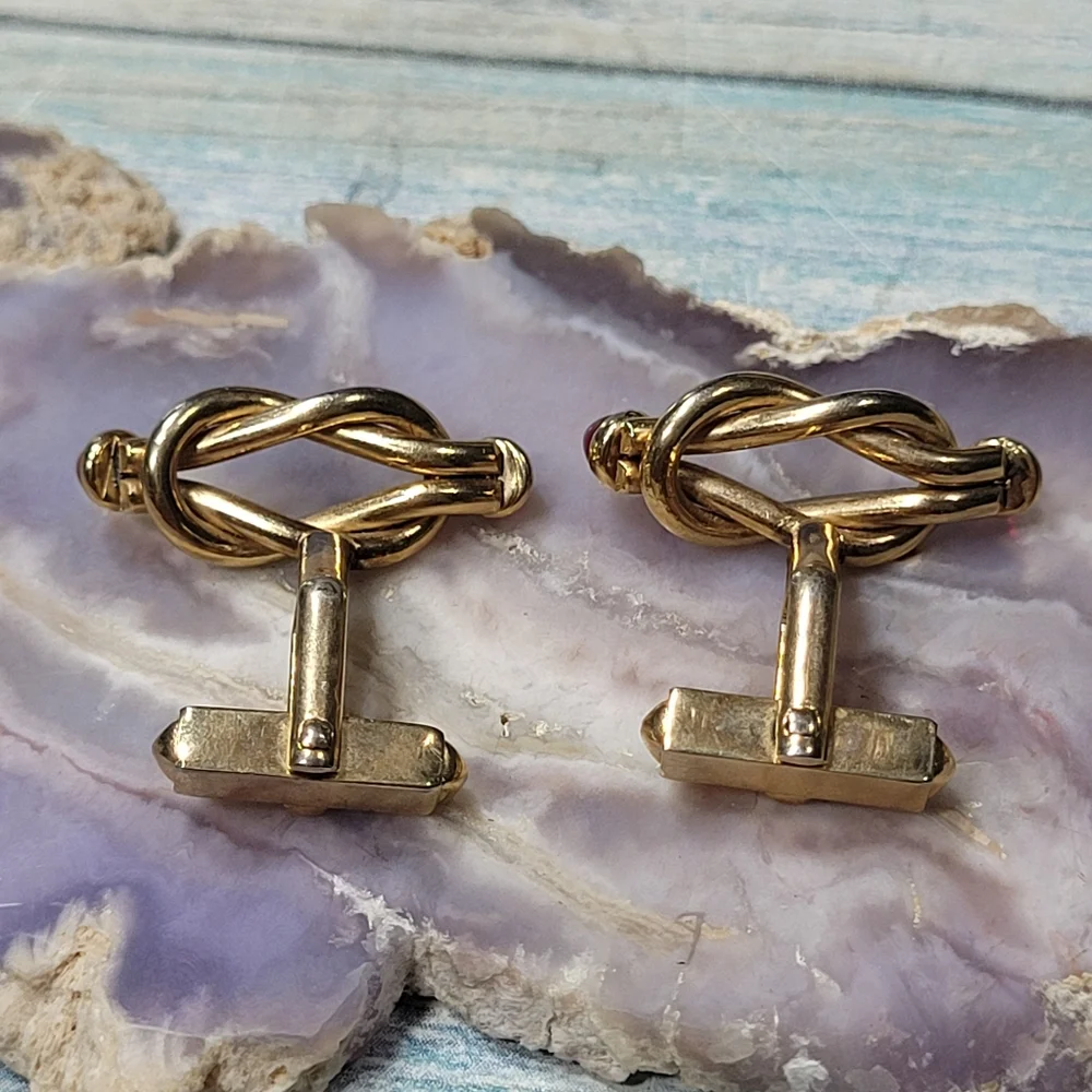 Vintage Swank Red Cabochon Gold knot Cufflinks.